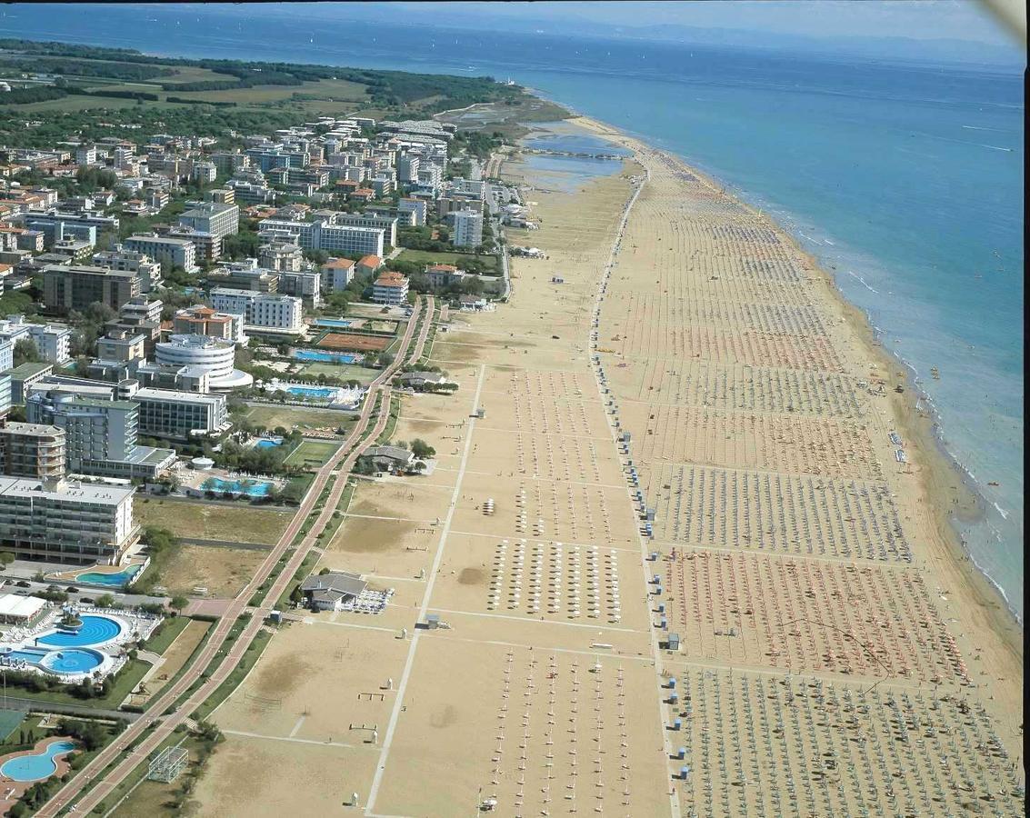 Solarium Apartment Bibione Exterior photo